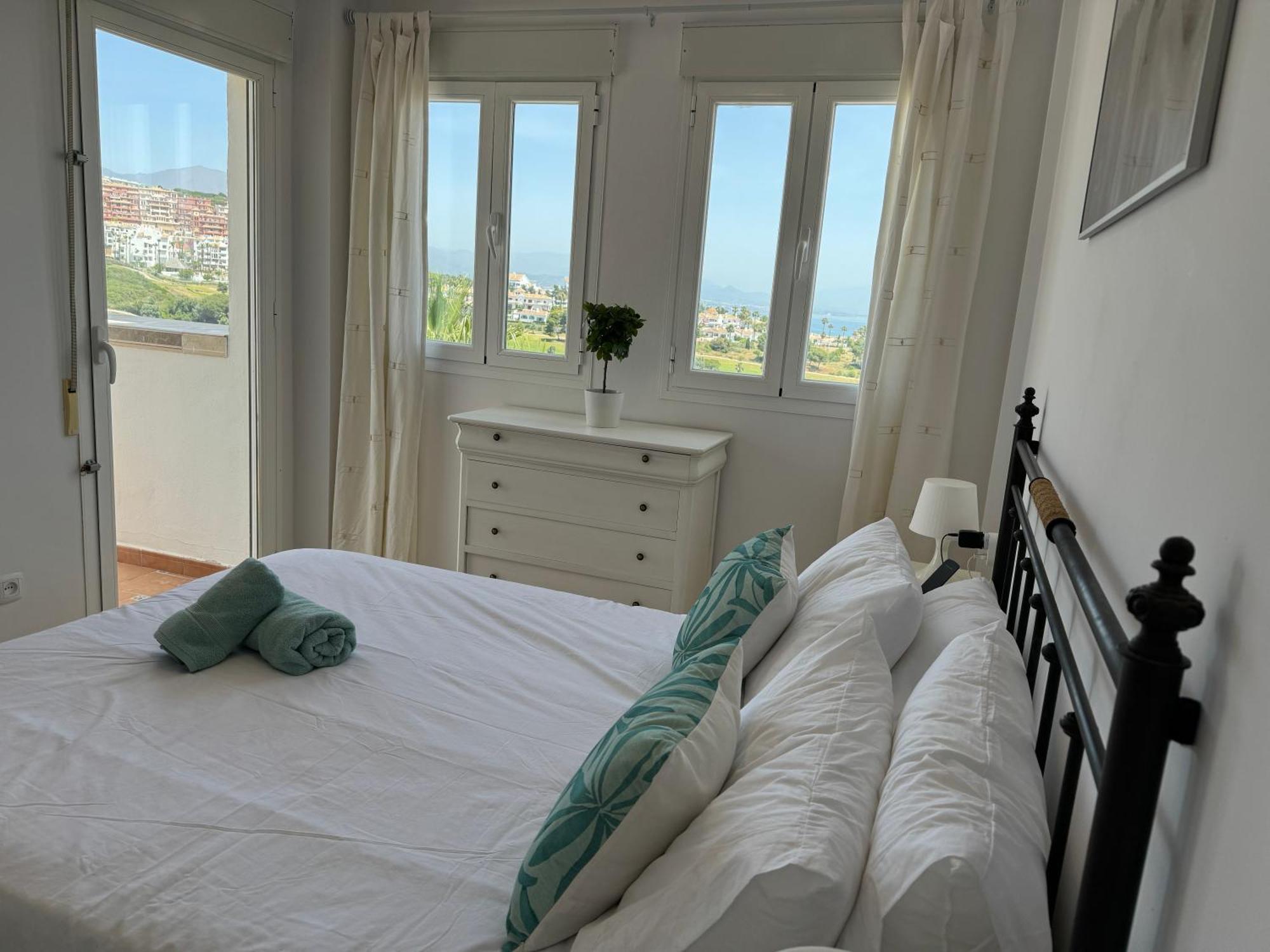 Casa Feliz - Penthouse In Manilva Leilighet Eksteriør bilde